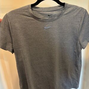 Nike Women's Light Gray Short-Sleeve Crew Tee